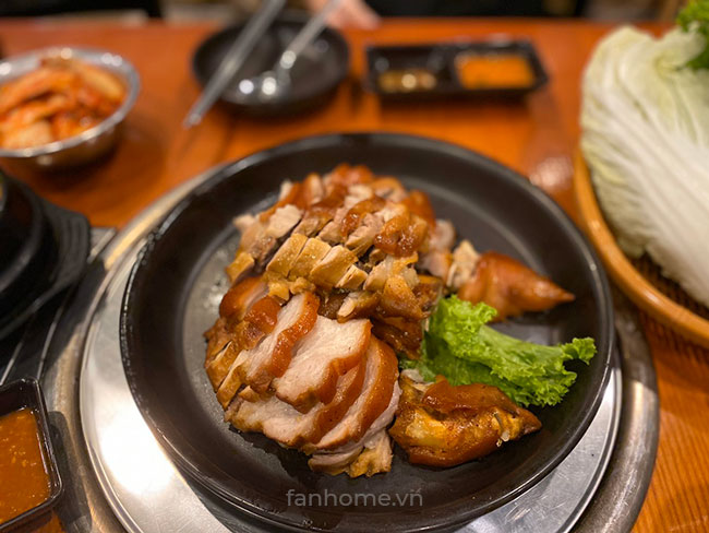 Review quán chân giò hầm Yeol Kwang ngon nức tiếng Hà Nội: ngon, rẻ, bổ 3 chân giò hầm Yeol Kwang