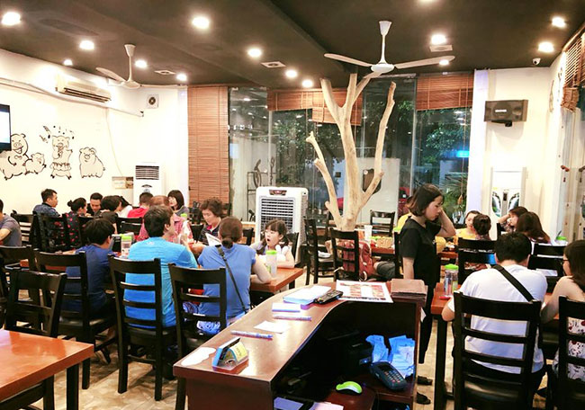 Review quán chân giò hầm Yeol Kwang ngon nức tiếng Hà Nội: ngon, rẻ, bổ 2 chân giò hầm Yeol Kwang