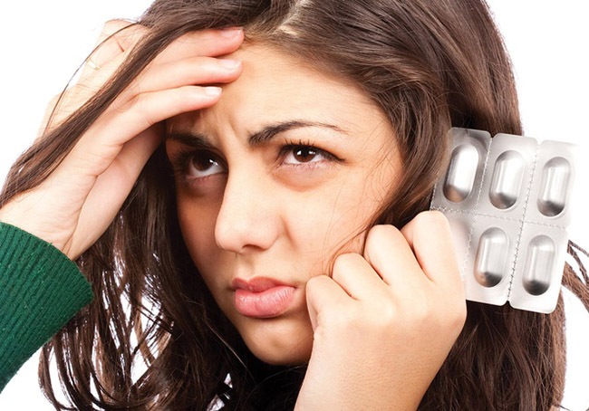 Rụng tóc là do đâu? Dầu gội ngăn rụng tóc tốt nhất hiện nay 3 dầu gội ngăn rụng tóc