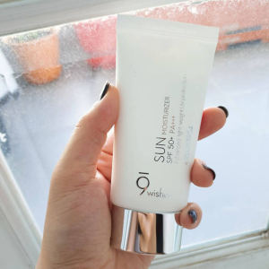 Review 2 loại kem chống nắng 9wishes có tốt không? 3 Review 2 loại kem chống nắng 9wishes có tốt không?