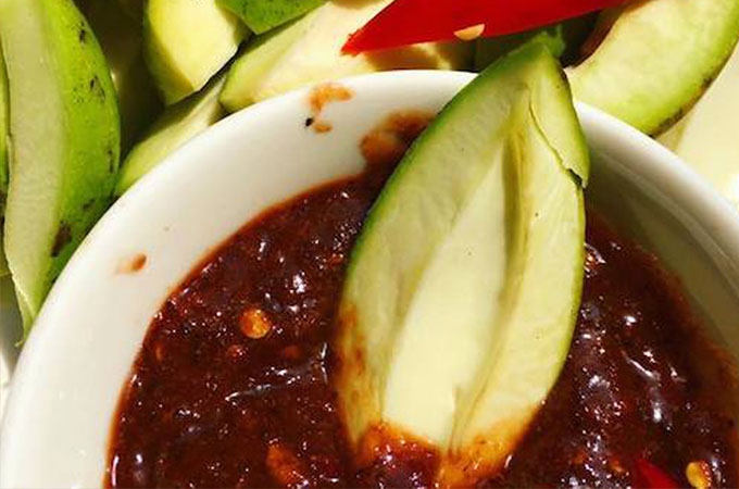 Hướng dẫn làm Mắm ruốc chấm xoài xanh đơn giản tại nhà